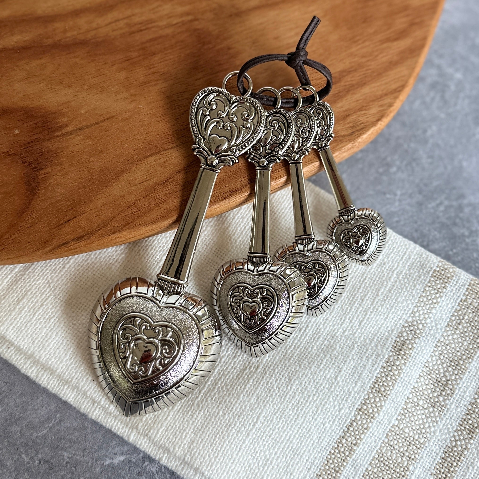 Choice of Set of 4 Measuring Spoons for