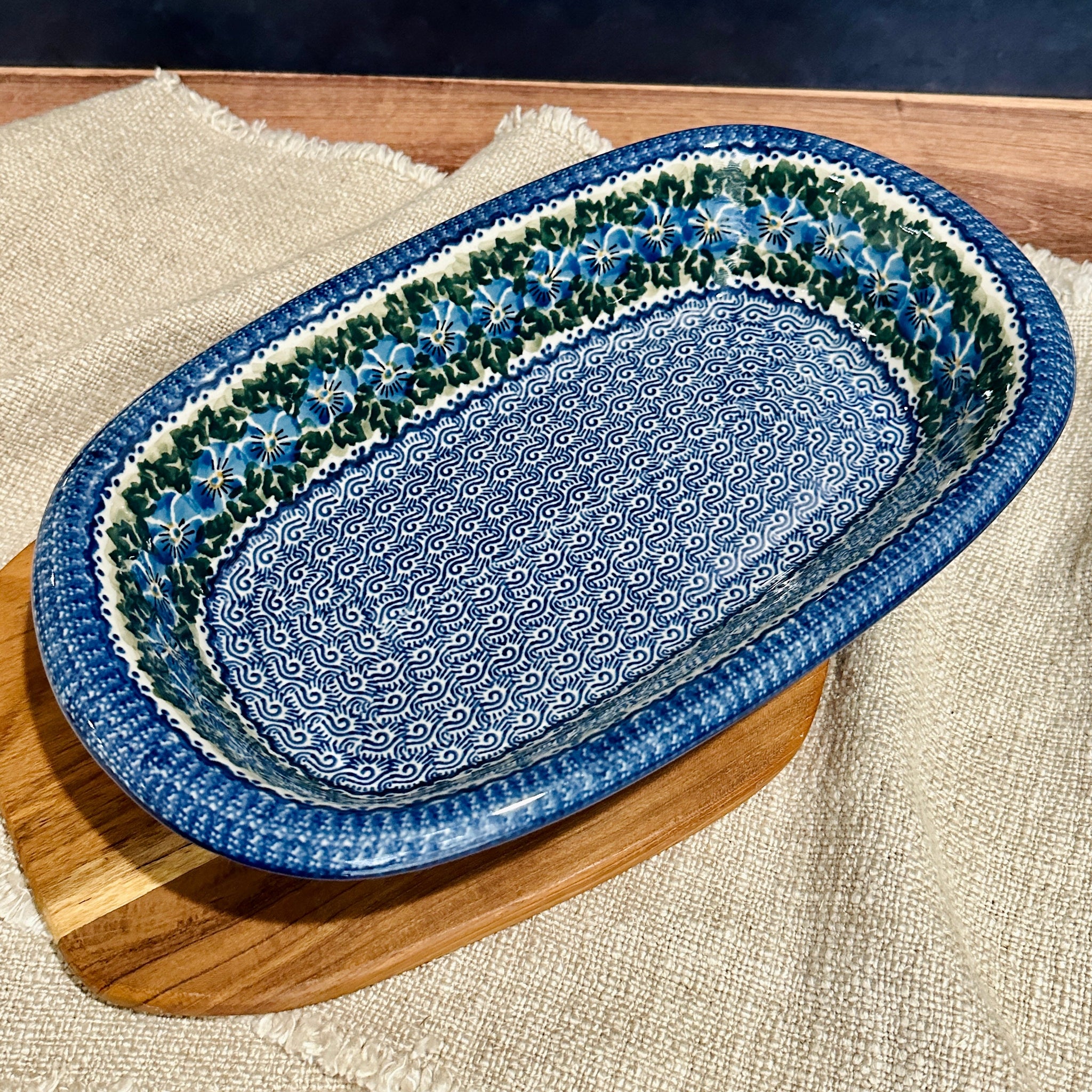 Polish Pottery Signature Oval Rolled Lip Baker