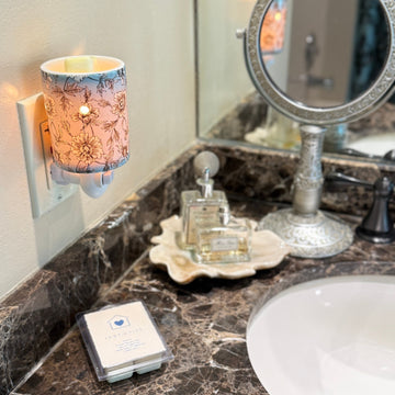 Candle Warmers Floral Pluggable Wax Warmer With   Wax Melts