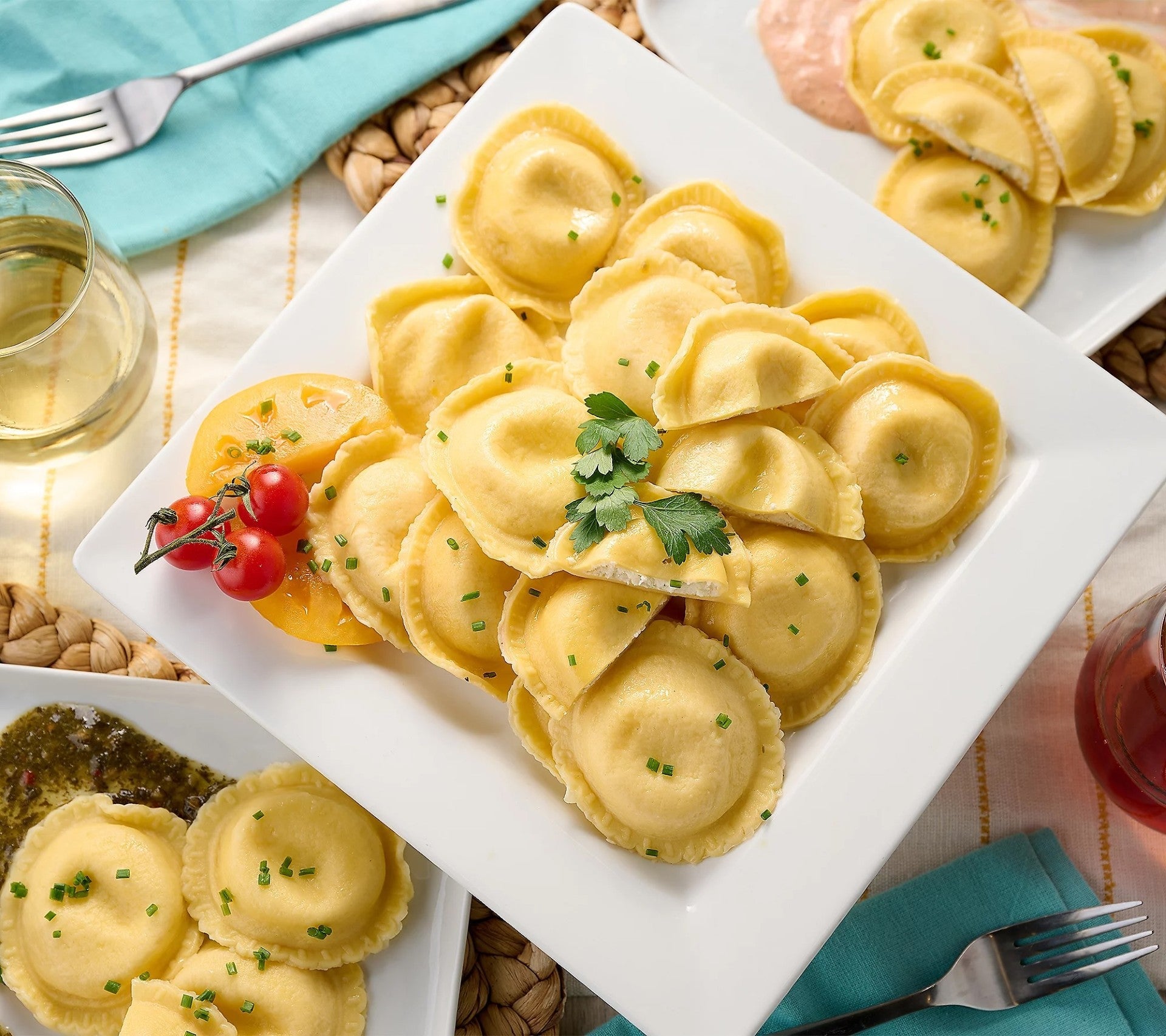 Sergio¡¯s Signature Burrata Raviolis with Marinara Sauce