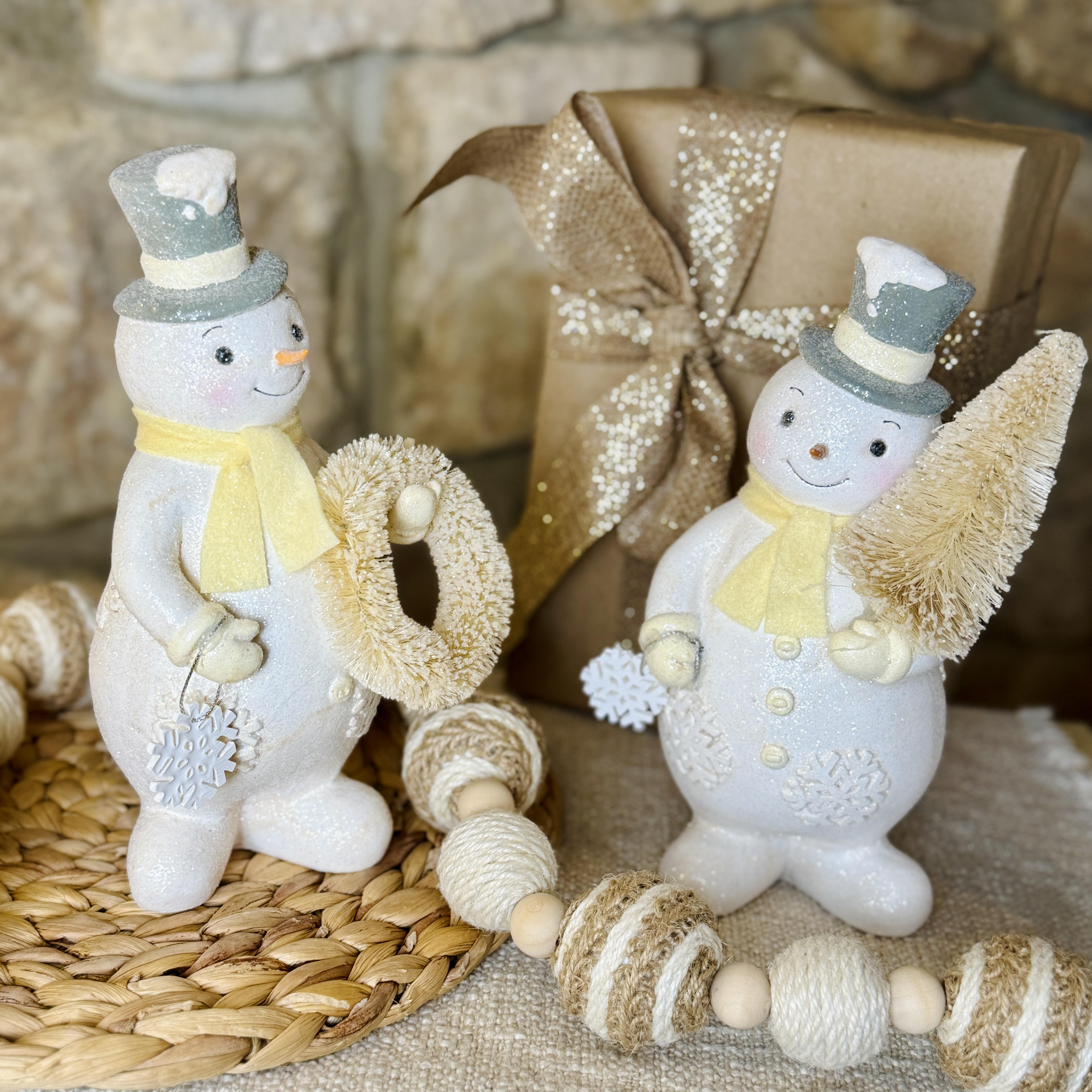 Set of 2 Snowman w/ Bottlebrush Tree and Wreath for